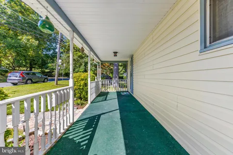 a view of an outdoor space