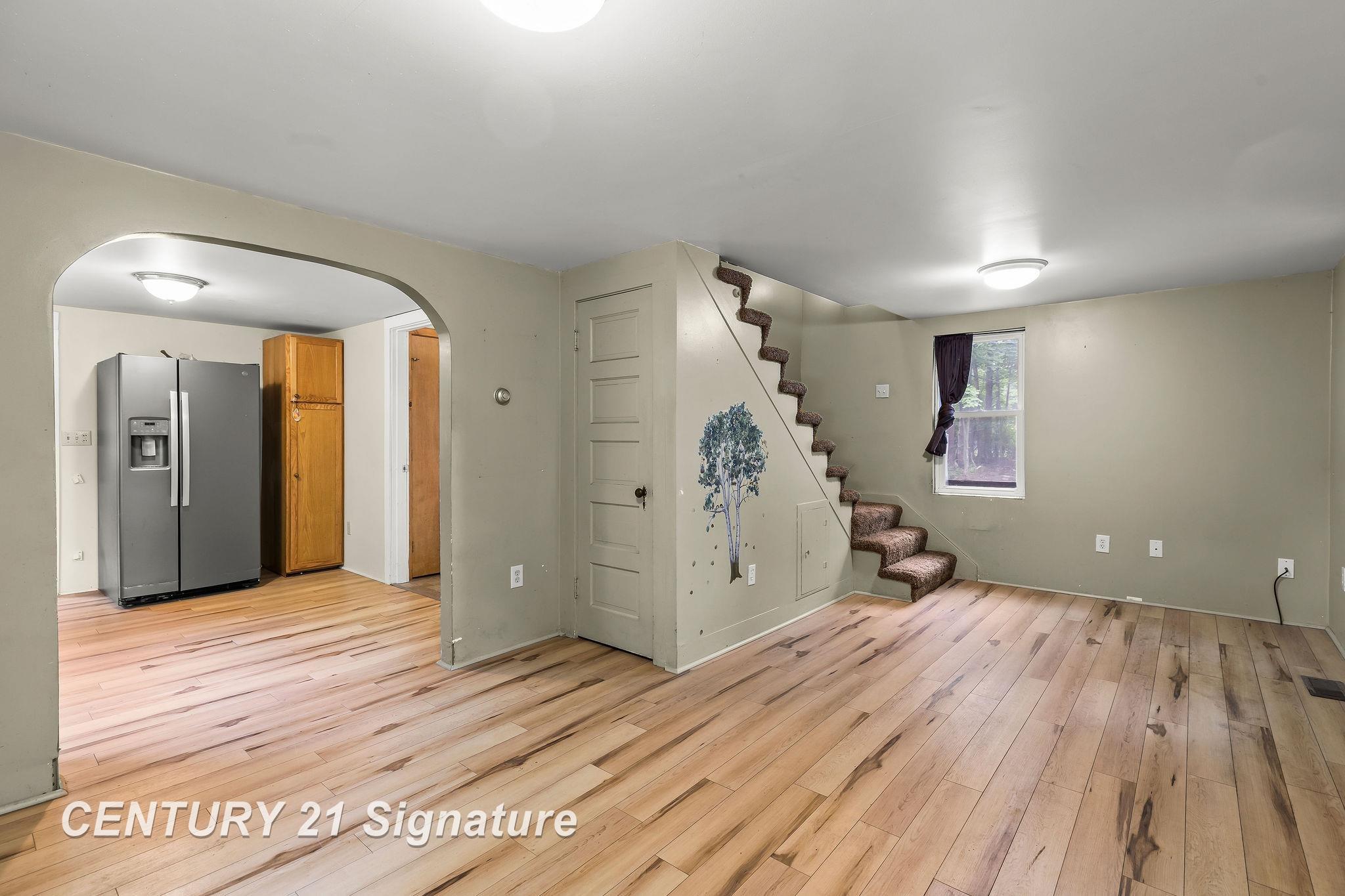537 South Woodcock Road Midland, MI 48640 - Photo 11 of 35