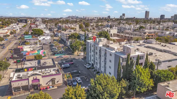 $5,450 | 131 North Croft Avenue, Unit 401, Los Angeles, CA 90048