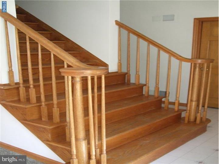 319 Ridge Road Southampton, NJ 08088 - Photo 19 of 25 Foyer