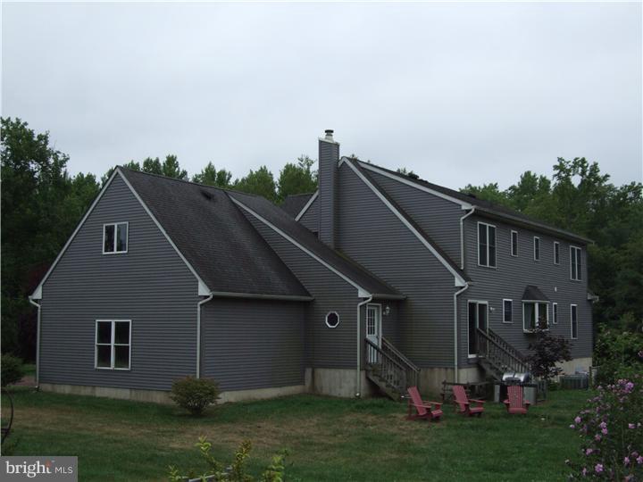 319 Ridge Road Southampton, NJ 08088 - Photo 3 of 25 Exterior Back