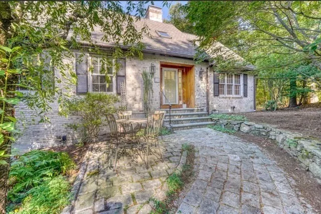 $1,499,000 | 10 Lorraine Circle, Newton, MA 02468