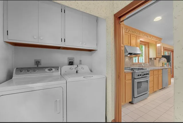 $1,499,000 | 10 Lorraine Circle, Newton, MA 02468