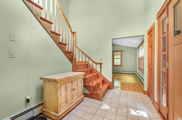 $1,499,000 | 10 Lorraine Circle, Newton, MA 02468
