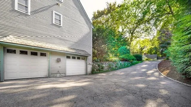 $1,499,000 | 10 Lorraine Circle, Newton, MA 02468