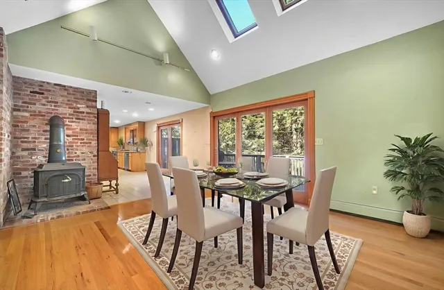 $1,499,000 | 10 Lorraine Circle, Newton, MA 02468