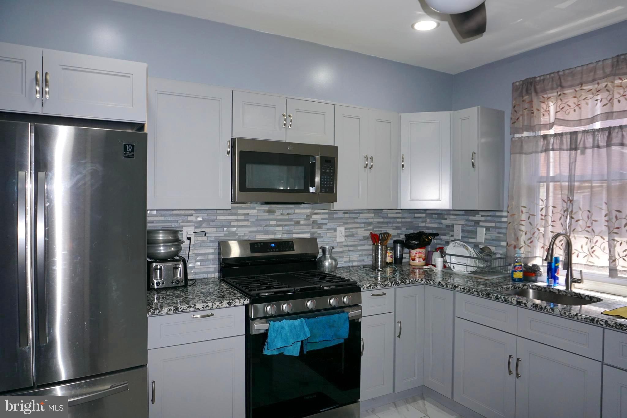 238 Avon Road Upper Darby, PA 19082 - Photo 14 of 36 Kitchen