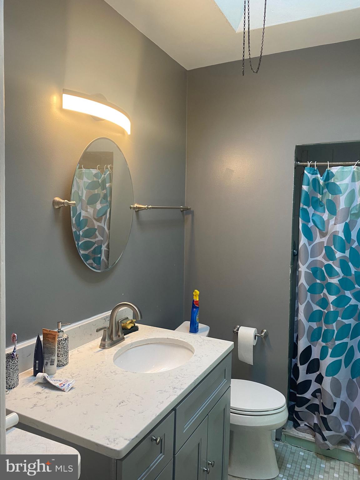 238 Avon Road Upper Darby, PA 19082 - Photo 24 of 36 Main Bathroom