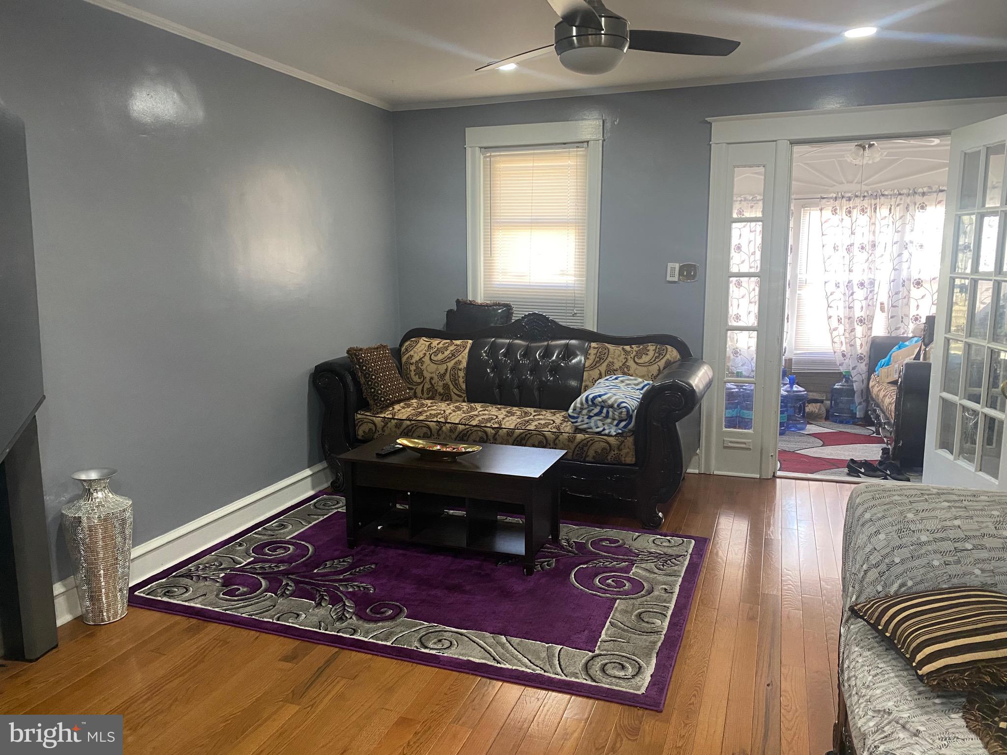 238 Avon Road Upper Darby, PA 19082 - Photo 7 of 36 Living Room