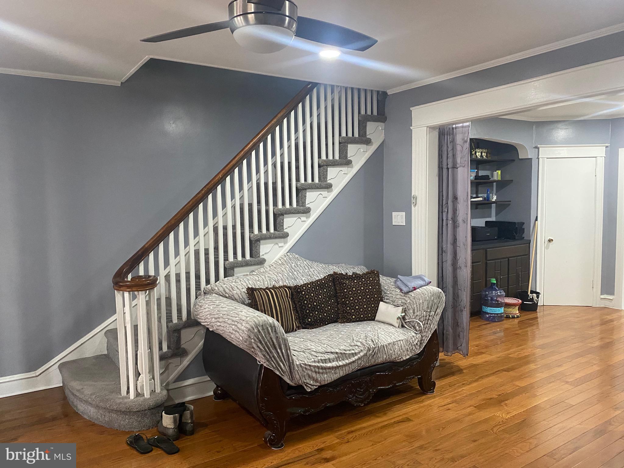 238 Avon Road Upper Darby, PA 19082 - Photo 8 of 36 Living Room