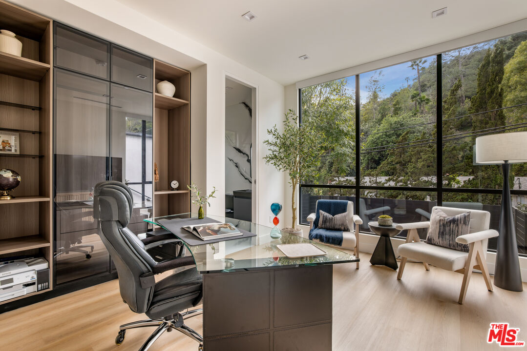 2112 Roscomare Road Los Angeles, CA 90077 - Photo 20 of 54