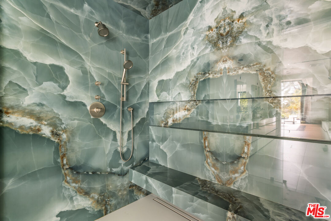 2112 Roscomare Road Los Angeles, CA 90077 - Photo 27 of 54