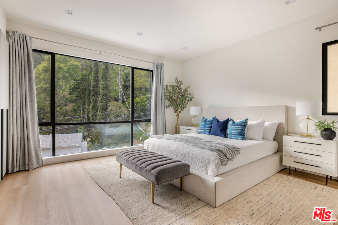 2112 Roscomare Road Los Angeles, CA 90077 - Photo 35 of 54