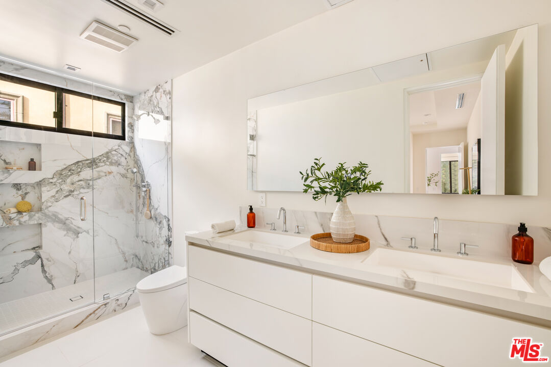 2112 Roscomare Road Los Angeles, CA 90077 - Photo 38 of 54