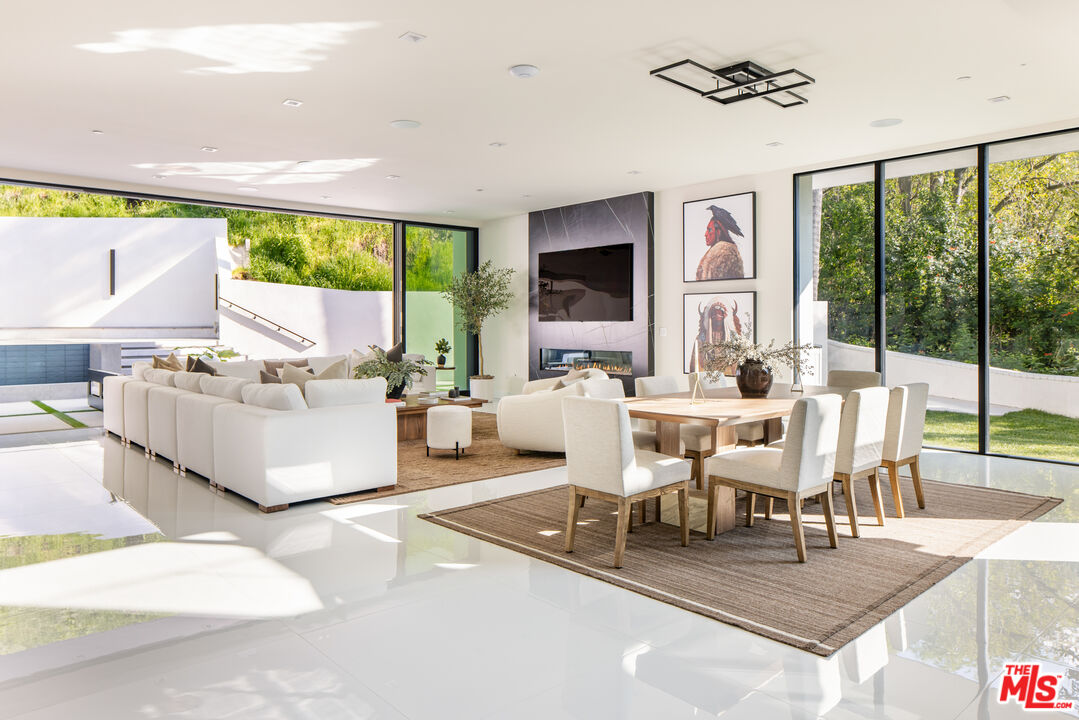 2112 Roscomare Road Los Angeles, CA 90077 - Photo 4 of 54