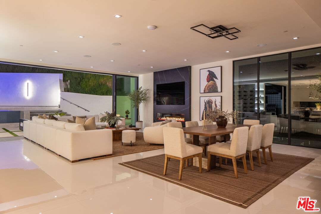 2112 Roscomare Road Los Angeles, CA 90077 - Photo 41 of 54