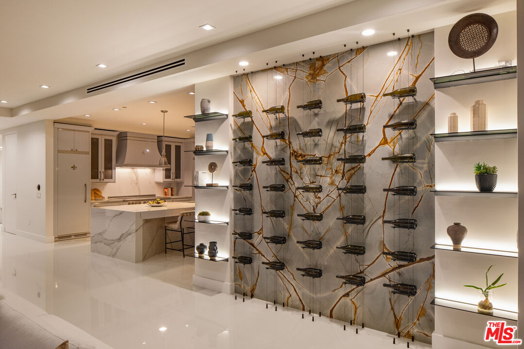 2112 Roscomare Road Los Angeles, CA 90077 - Photo 43 of 54