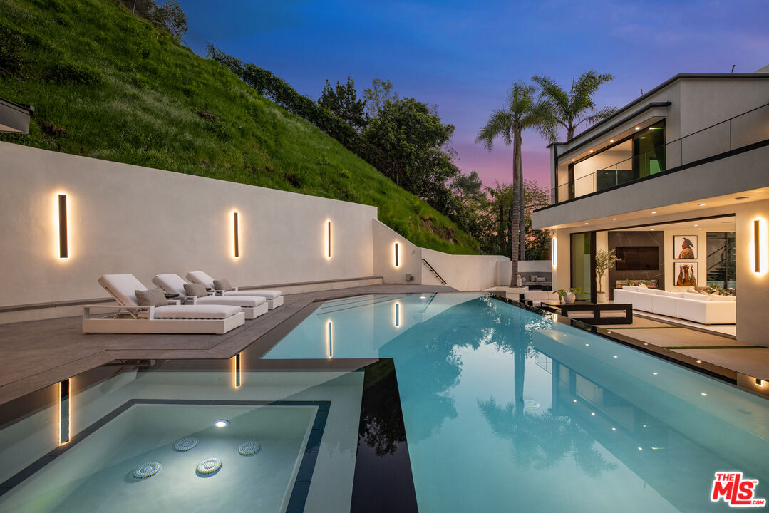 2112 Roscomare Road Los Angeles, CA 90077 - Photo 50 of 54