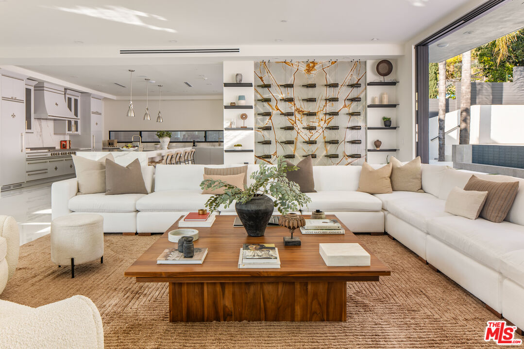 2112 Roscomare Road Los Angeles, CA 90077 - Photo 6 of 54