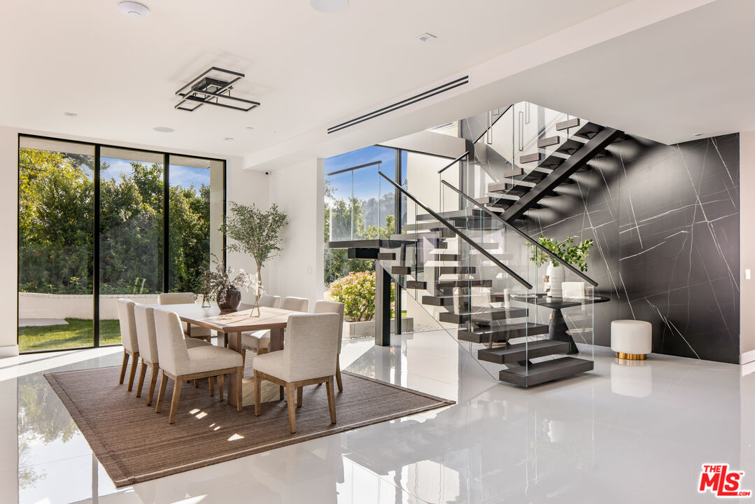 2112 Roscomare Road Los Angeles, CA 90077 - Photo 8 of 54