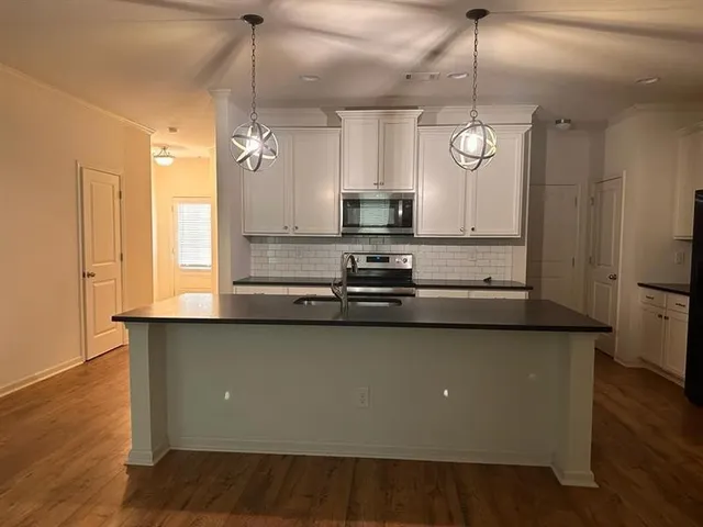 $2,200 | 5635 Parkview Lane, Flowery Branch, GA 30542