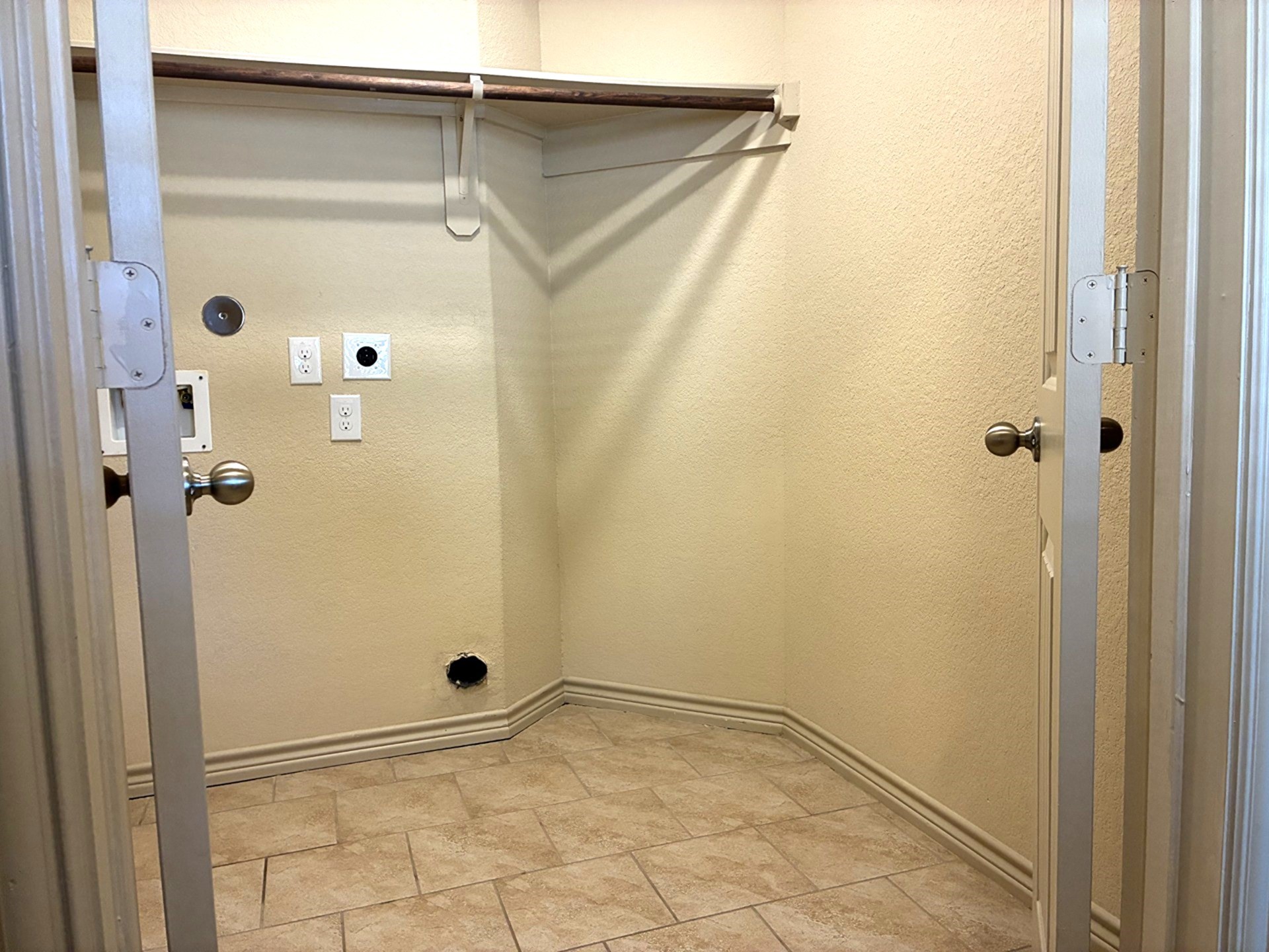 19063 Painted Boulevard Porter, TX 77365 - Photo 14 of 23 a view of a small space