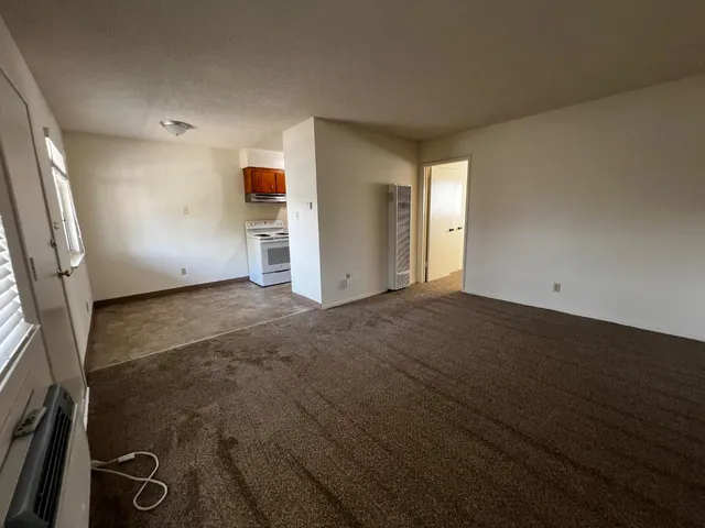 $1,200 | 908 Nevada Street, Kingsburg, CA 93631