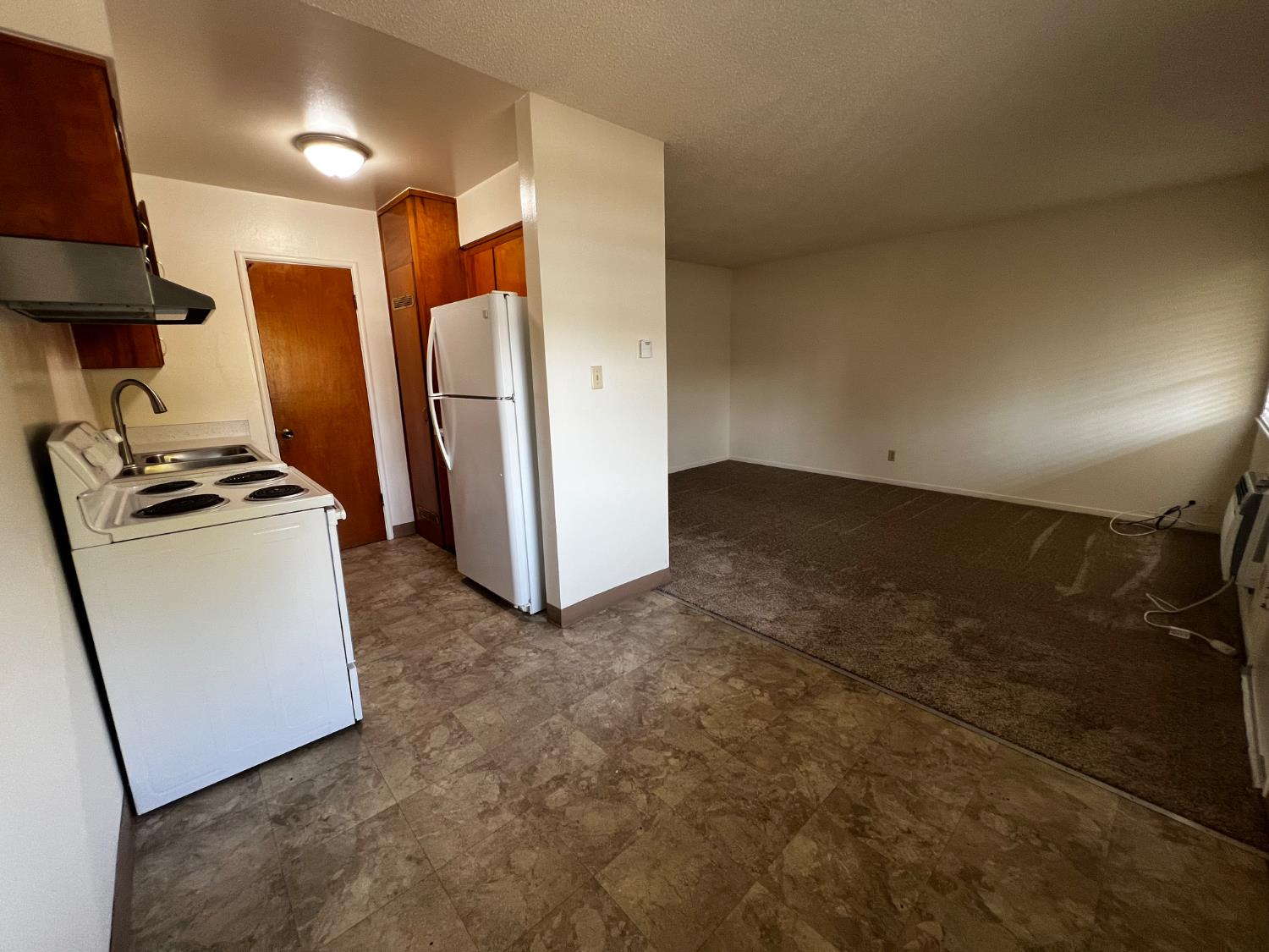 908 Nevada Street Kingsburg, CA 93631 - Photo 3 of 8