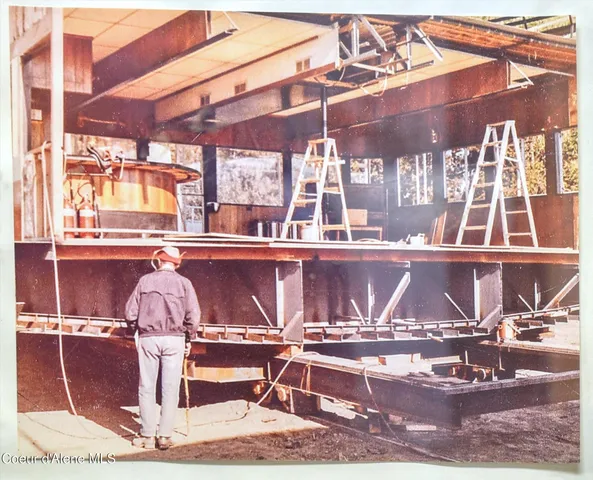 $10,000,000 | 5729 East Marine Drive, Post Falls, ID 83854