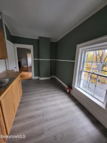 $1,300 | 40 Perrine Avenue, Unit 4, Pittsfield, MA 01201