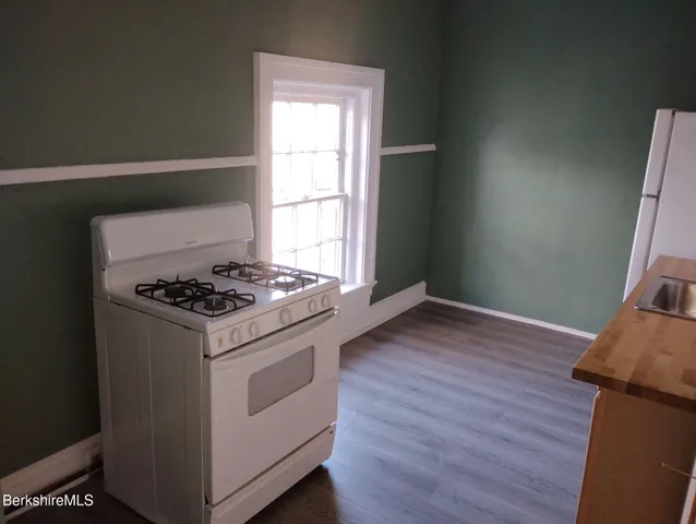 $1,300 | 40 Perrine Avenue, Unit 4, Pittsfield, MA 01201