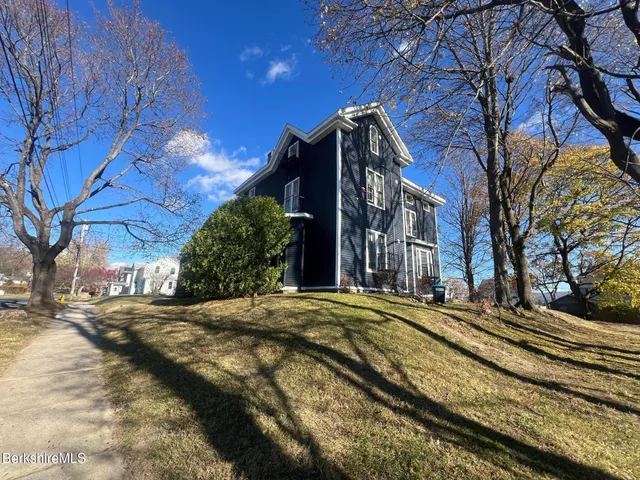 $1,300 | 40 Perrine Avenue, Unit 4, Pittsfield, MA 01201