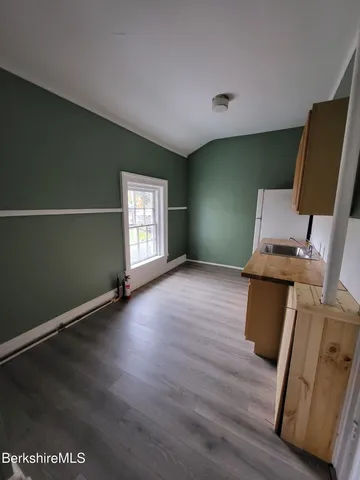 $1,300 | 40 Perrine Avenue, Unit 4, Pittsfield, MA 01201