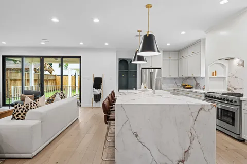 $1,649,000 | 1215 Ashland Street, Houston, TX 77008