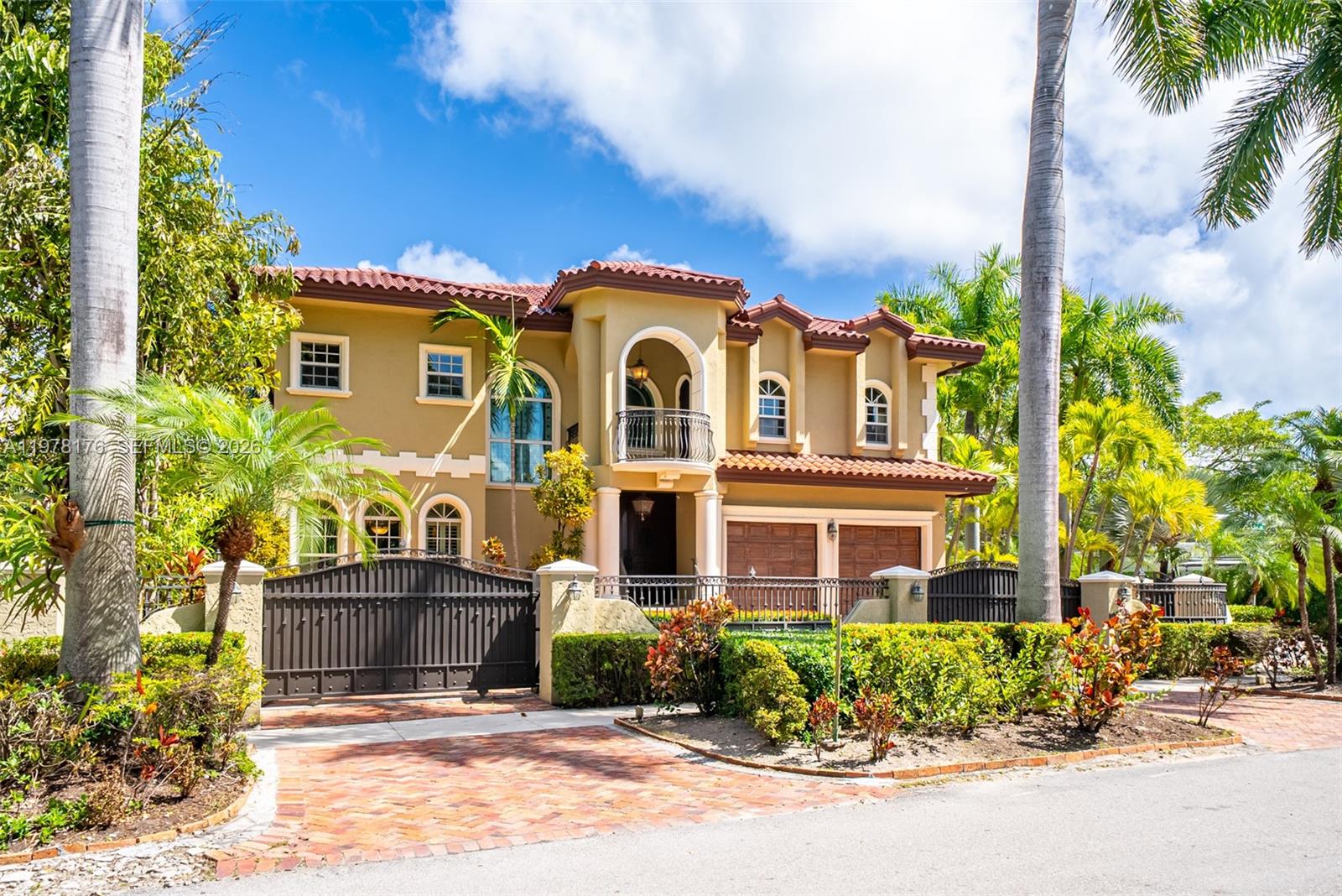 4501 North Bay Road Miami Beach, FL 33140 - Photo 24 of 24 front view of a house with a street