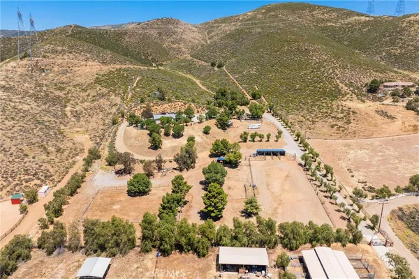 $875,000 | 35675 Peppertree Lane, Agua Dulce, CA 91390