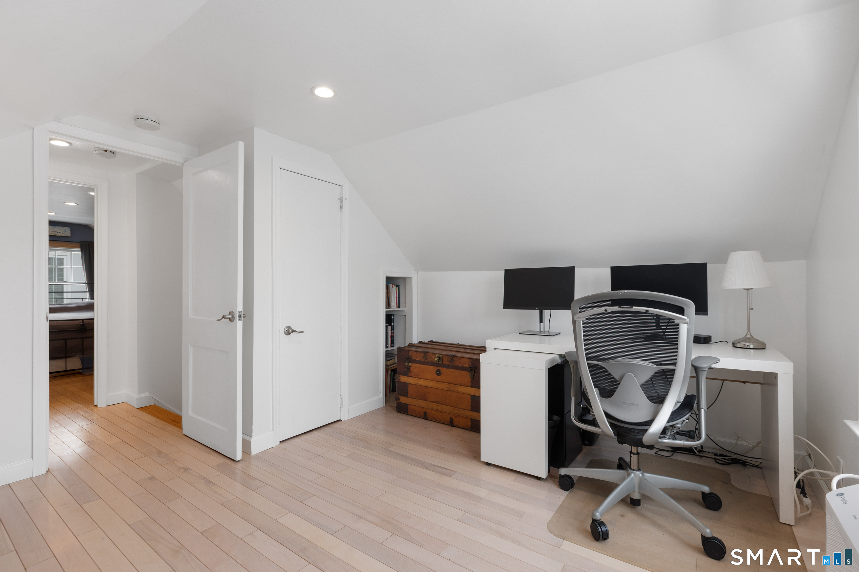 855 Riverside Drive Fairfield, CT 06824 - Photo 17 of 30