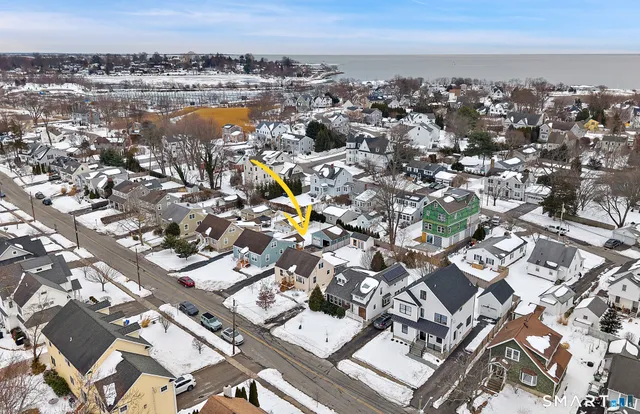 $915,000 | 855 Riverside Drive, Fairfield, CT 06824