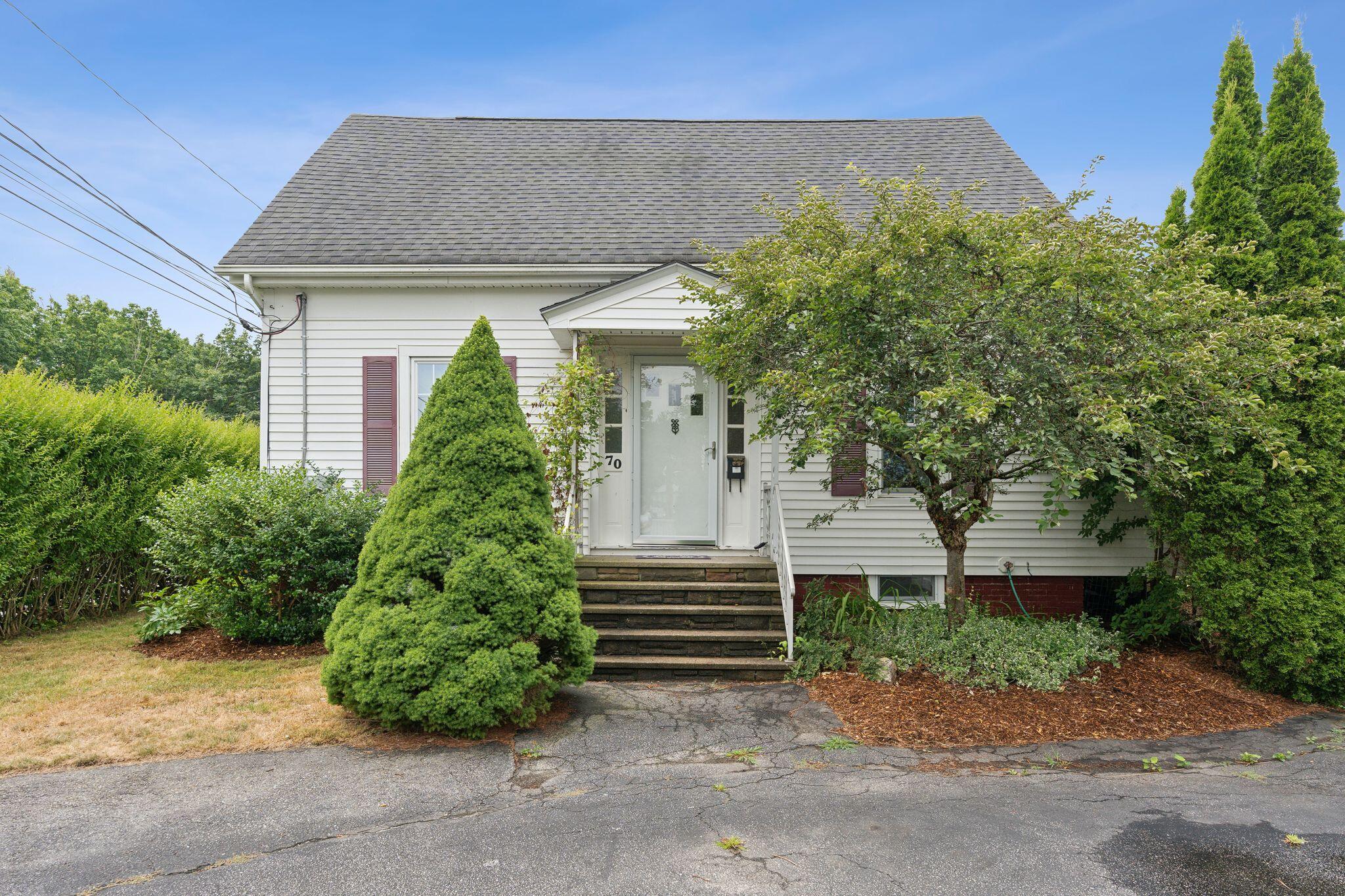 70 James Street Saco, ME 04072 - Photo 3 of 46 3_DSC06135