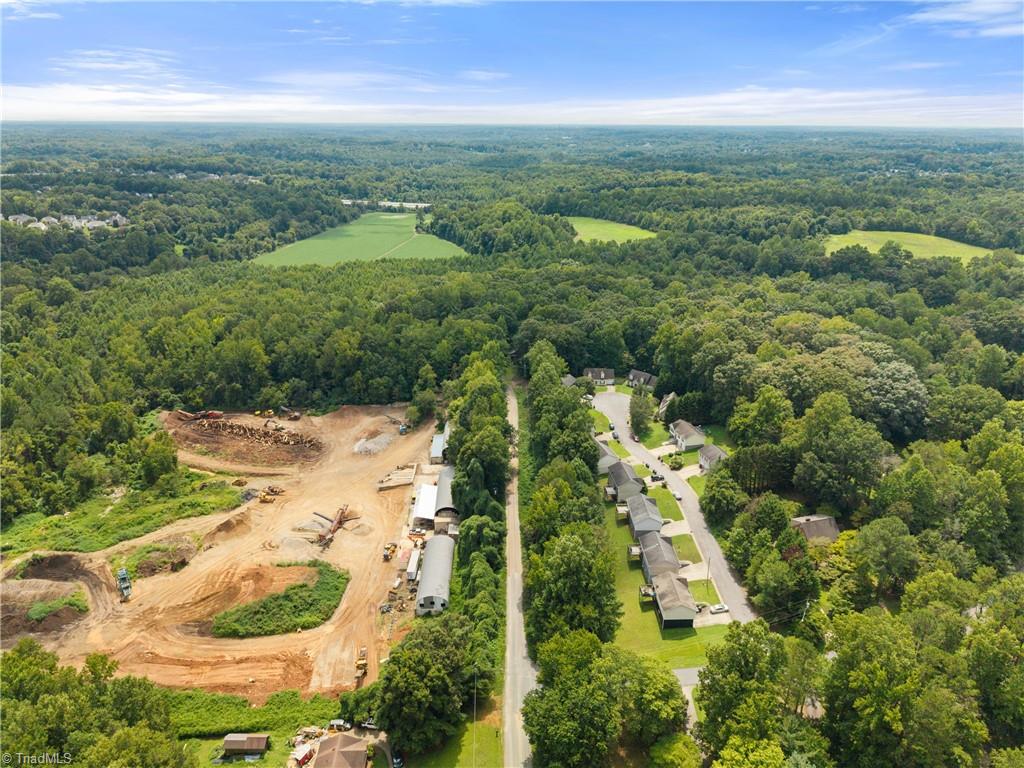 955 Valleystream Road Winston-Salem, NC 27104 - Photo 5 of 19 Gallery Image 5
