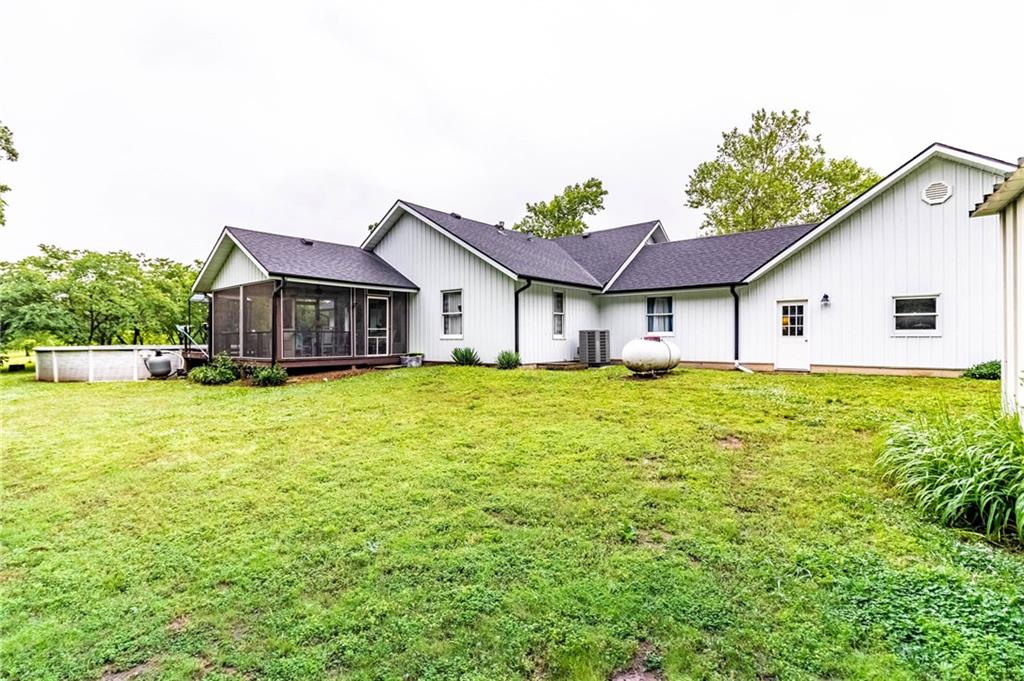 136 Northeast 901p Road Clinton, MO 64735 - Photo 20 of 53
