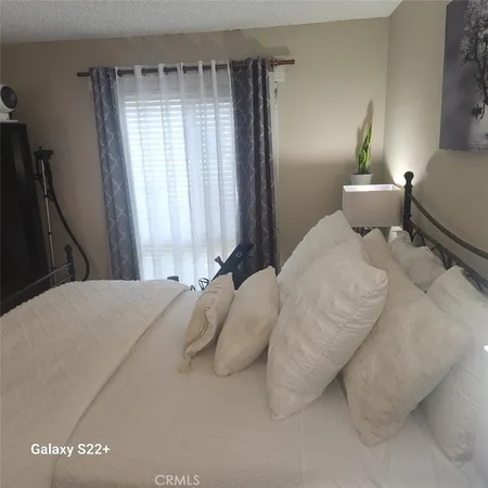 $1,995 | 2821 South Fairview Street, Santa Ana, CA 92704