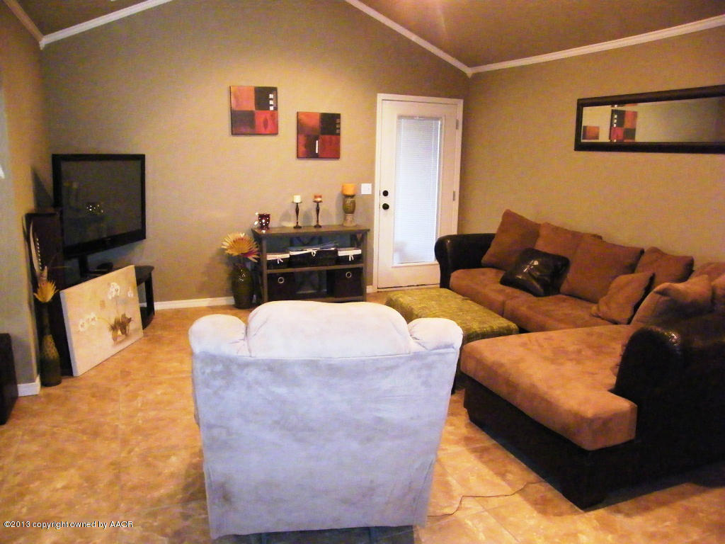 7108 Apollo Trail Amarillo, TX 79118 - Photo 6 of 25 Living Room