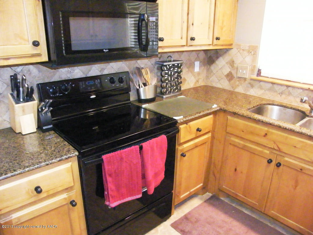 7108 Apollo Trail Amarillo, TX 79118 - Photo 10 of 25 Kitchen - View 2