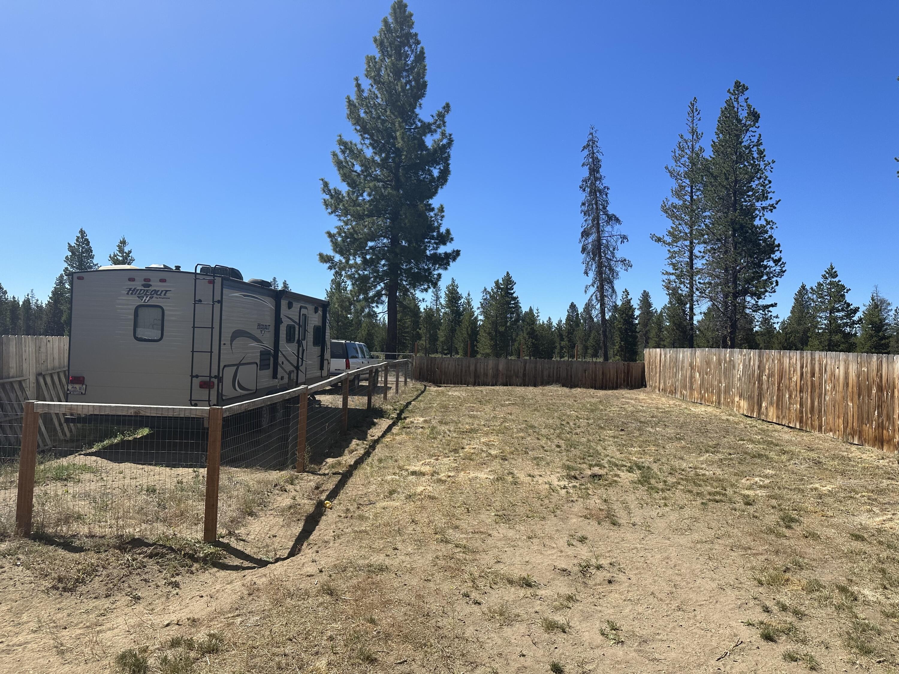 16475 Bassett Road La Pine, OR 97739 - Photo 4 of 25 Oversized Backyard 50x95