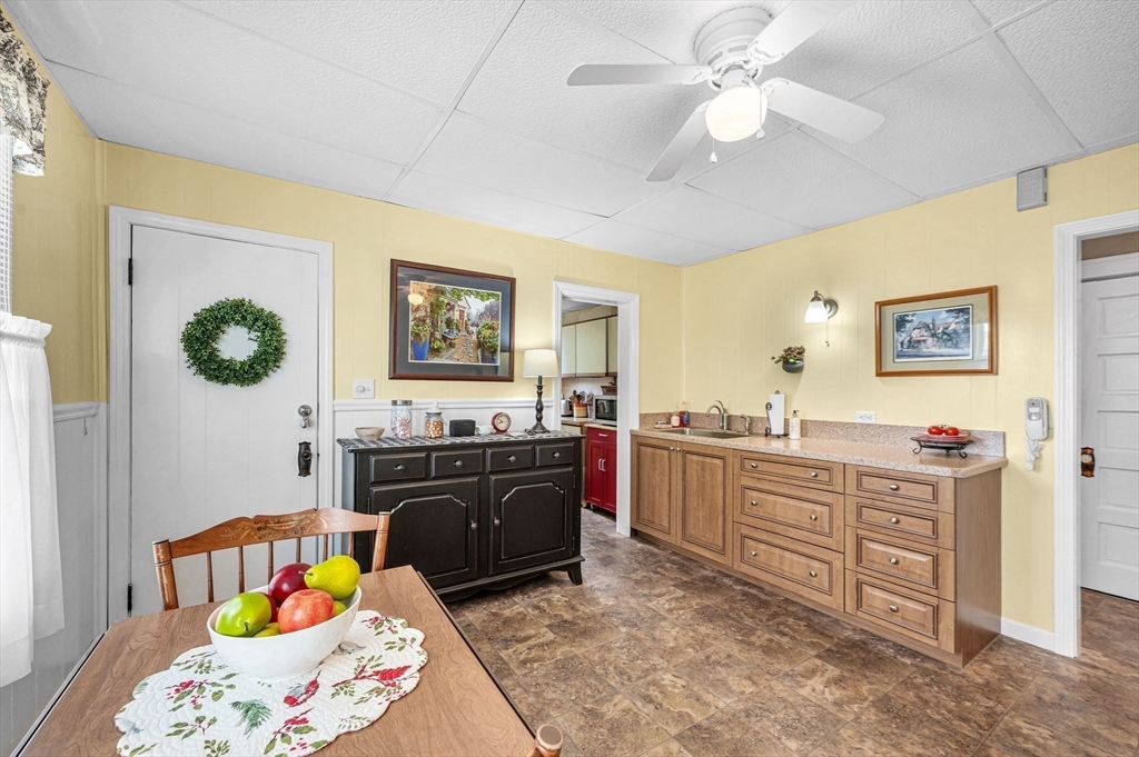 162 Hubbard Street Ludlow, MA 01056 - Photo 14 of 37