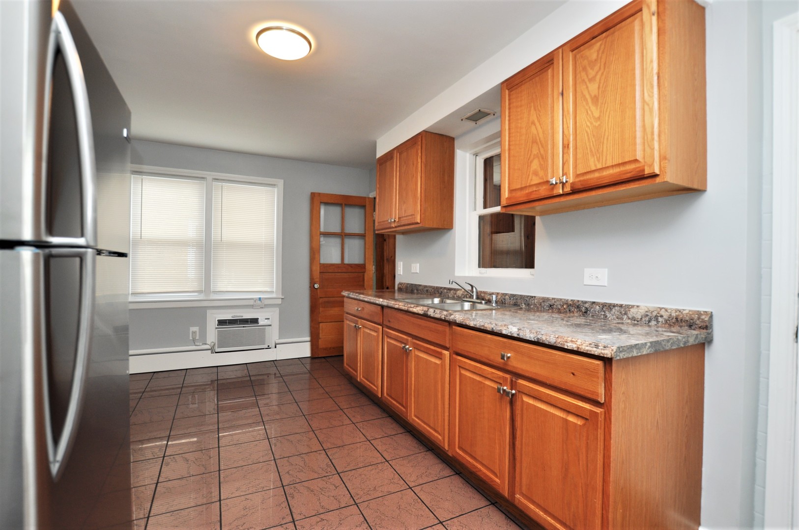 2716 West Rascher Avenue, Unit 2W Chicago, IL 60625 - Photo 8 of 11