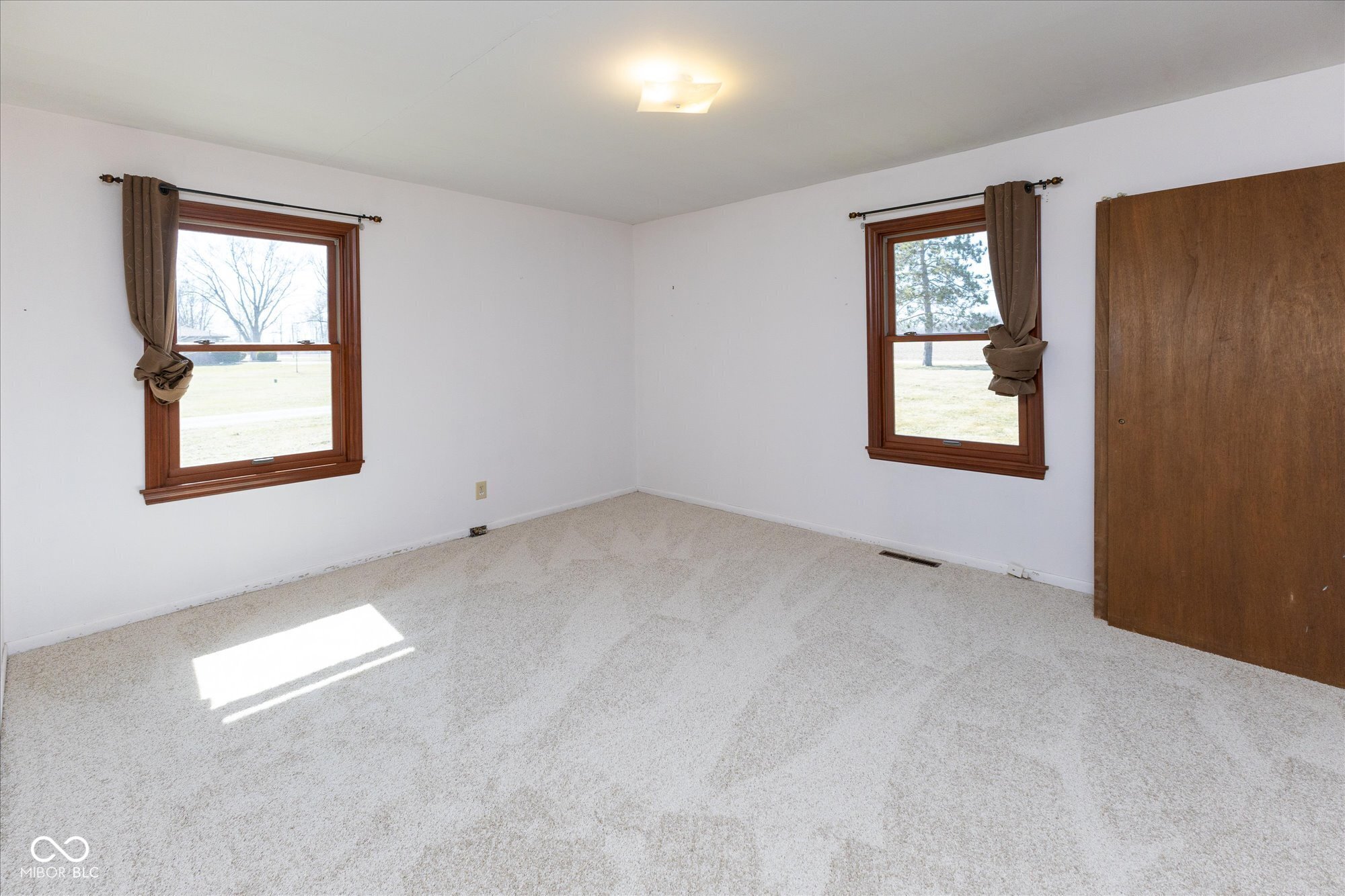 8647 Cox Road Indianapolis, IN 46221 - Photo 12 of 22