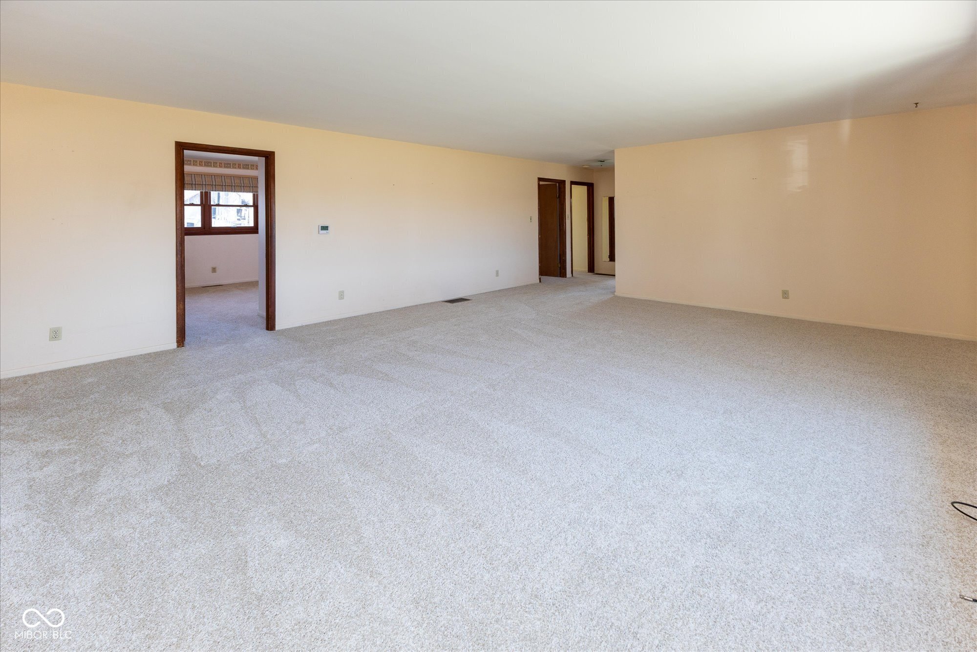 8647 Cox Road Indianapolis, IN 46221 - Photo 3 of 22