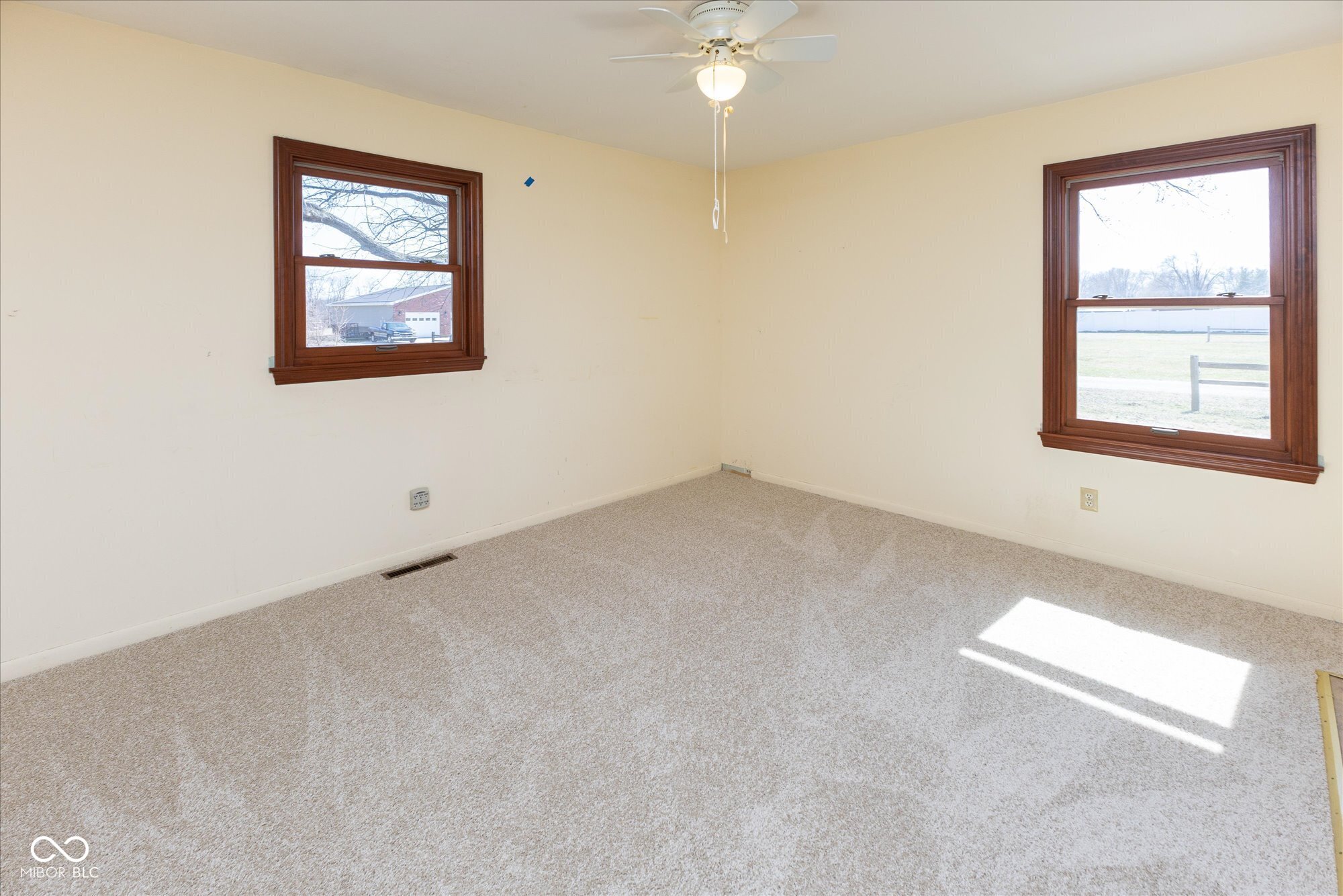 8647 Cox Road Indianapolis, IN 46221 - Photo 9 of 22